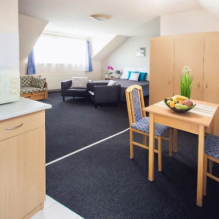 Szanyi Apartment *