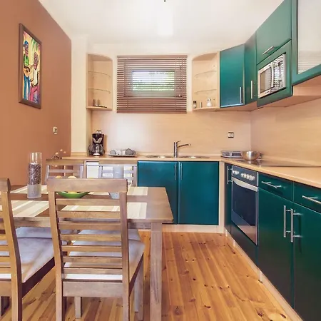 Apartment Szanyi *