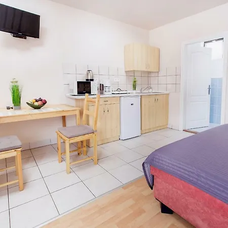 Szanyi Apartment *