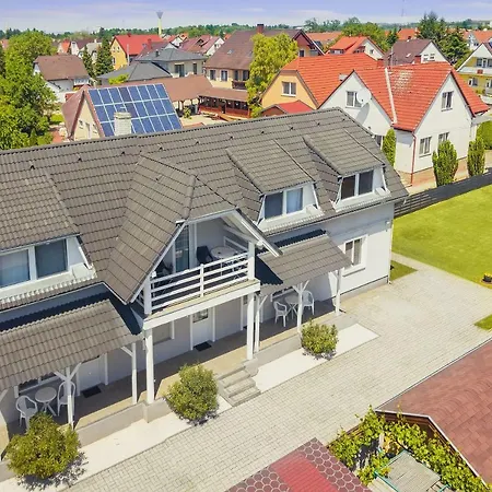 Apartment Szanyi *