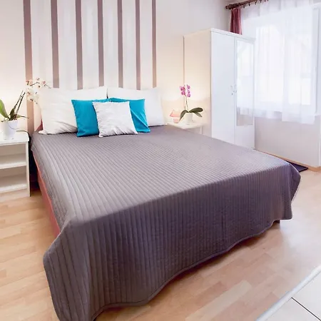 Szanyi Apartment